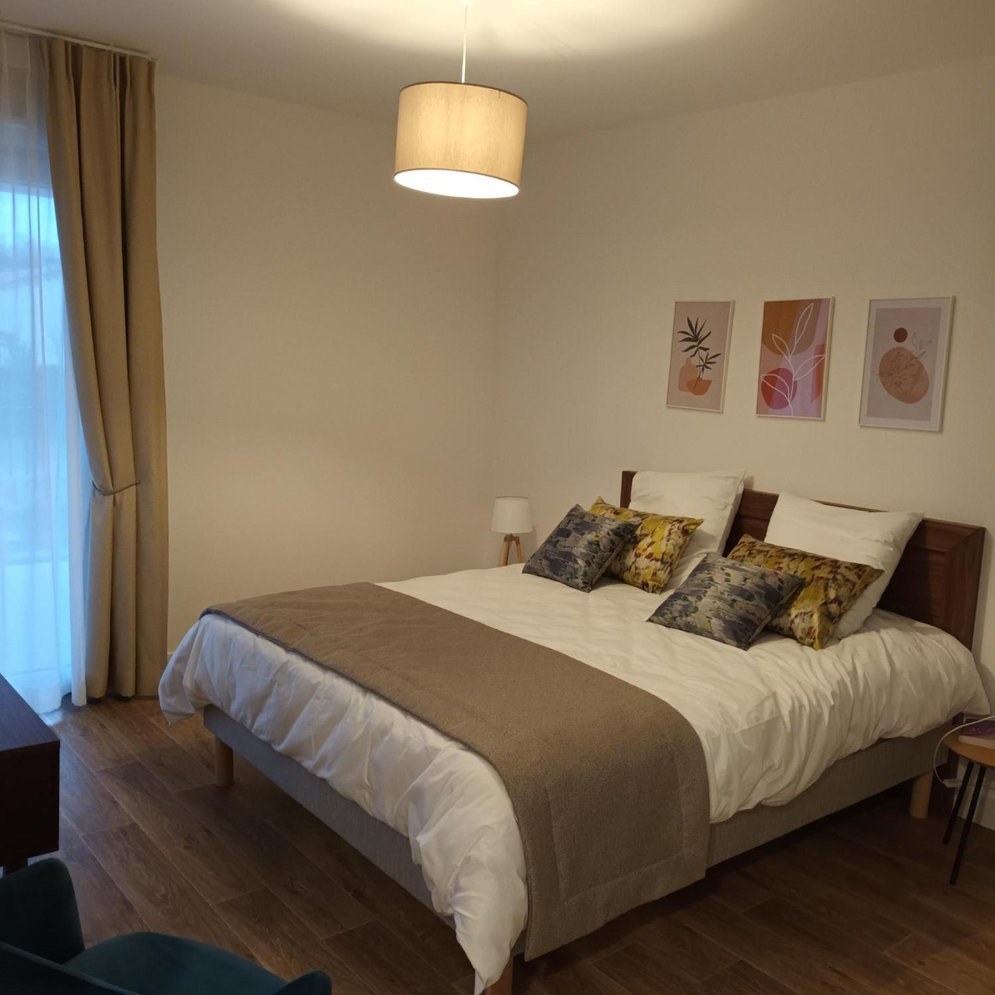 Domitys L'Oustaou Aparthotel Saint-Martin-de-Crau Bagian luar foto