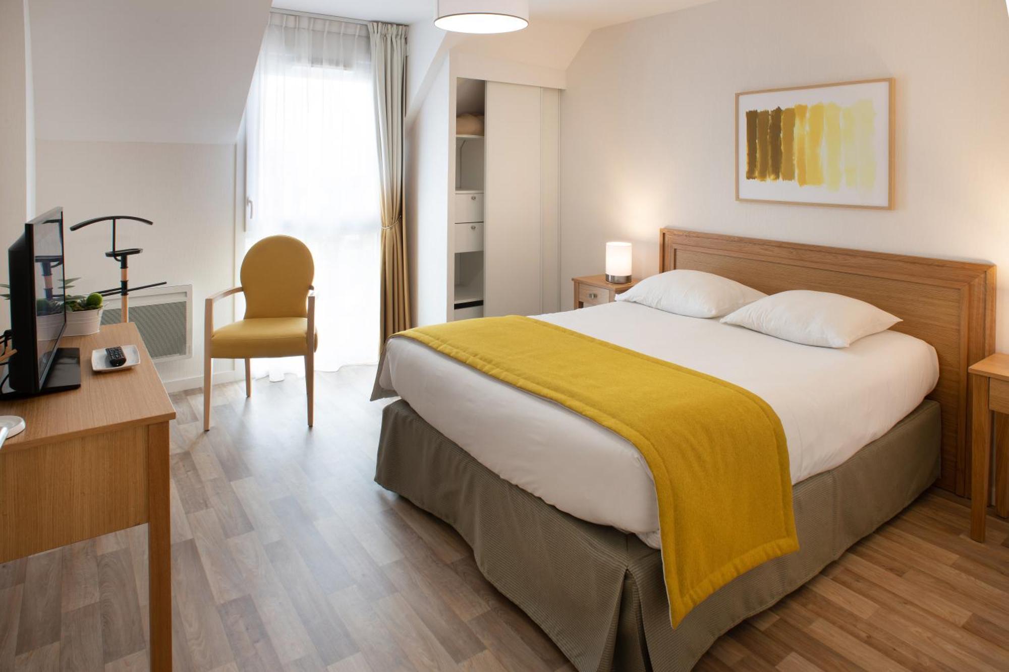 Domitys L'Oustaou Aparthotel Saint-Martin-de-Crau Bagian luar foto